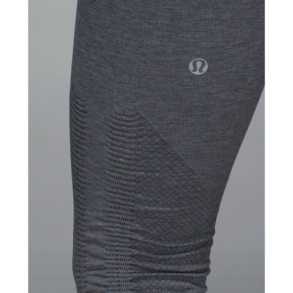 Lululemon In The Flow Crop II - Picture 6 of 11